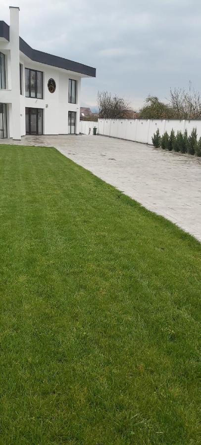 Ferienwohnung Accent Garden Deva Exterior foto